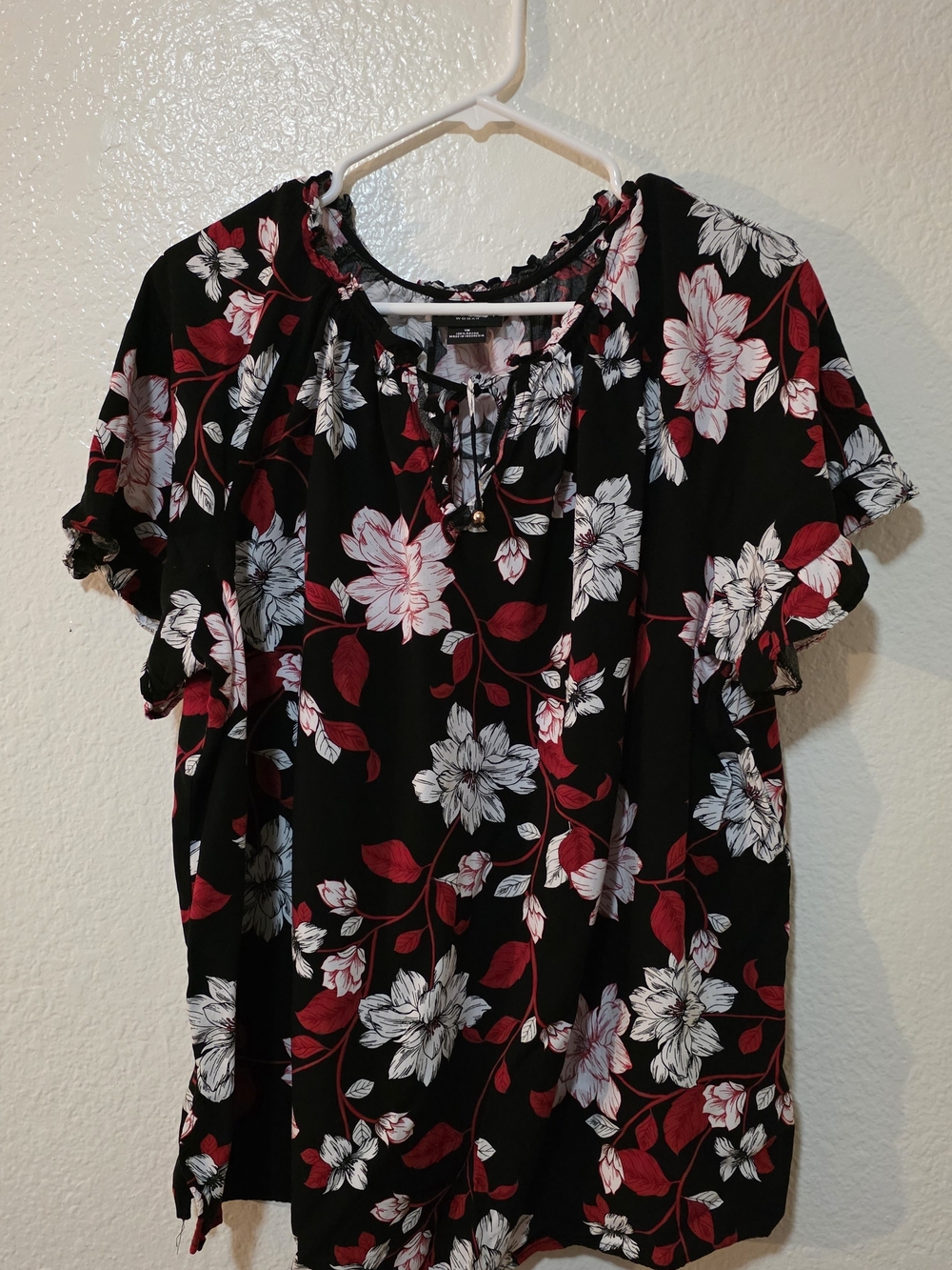 Liz Claiborne Black Floral Tie-Front Blouse with Red & White Blooms